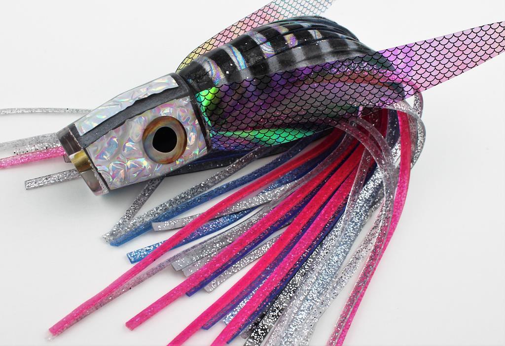 9" Flying Fish Vixen - Silver Gray with White Dragon Skin